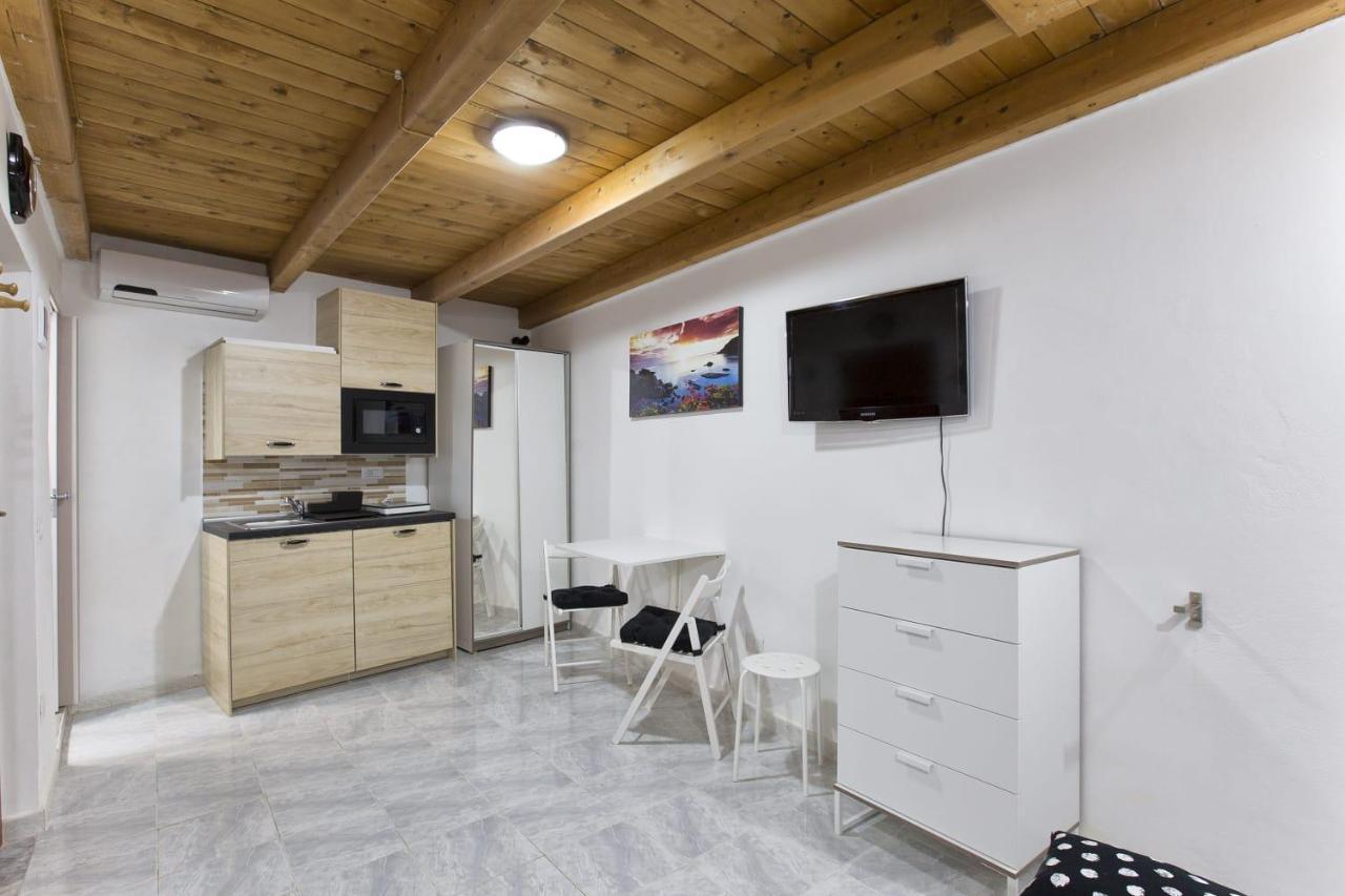 Majorca Studio Old Town Appartamento Alghero Esterno foto